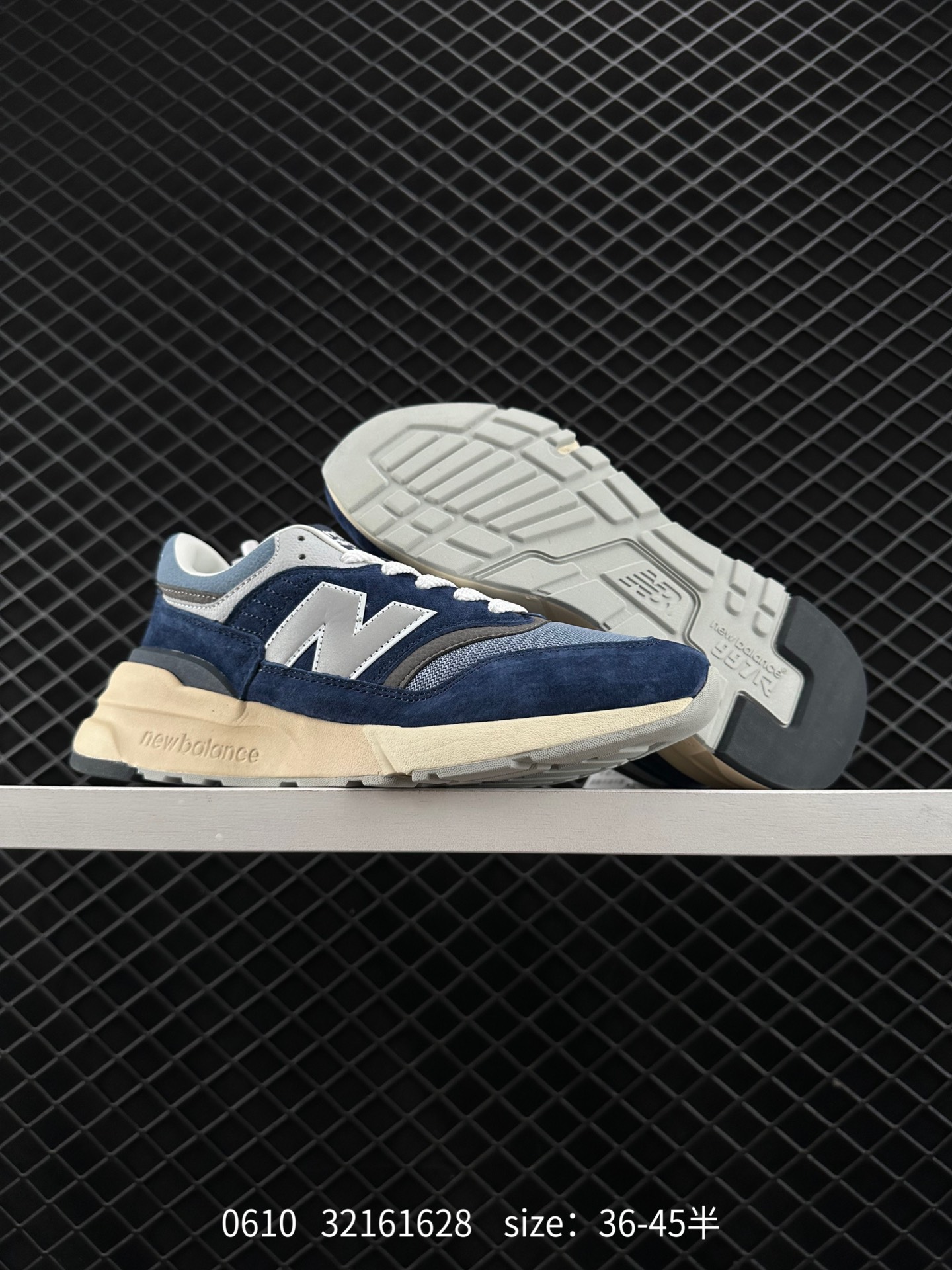 New Balance 997R